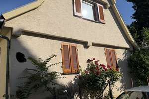 Alltagstaugliches Doppelhaus mit 3,5 Zimmern in Stuttgart