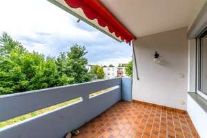 4-Zimmer-Wohnung mit Balkon in Reutlingen! – Die vollständige Adresse der Immobilie erhältst du vom Anbieter., 72762 Reutlingen-Mitte, Reutlingen – Vorschaubild 2