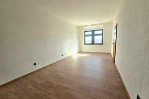 Stilvoll wohnen im Zentrum: 3-Zimmer-Wohnung mit Altbauflair am Marktplatz – Die vollständige Adresse der Immobilie erhältst du vom Anbieter., 96476 Bad Rodach – Vorschaubild 6