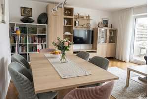 Familienfreundliches Reihenhaus mit jeder Menge Platz – Die vollständige Adresse der Immobilie erhältst du vom Anbieter., 85053 Südost, Ingolstadt – Vorschaubild 2