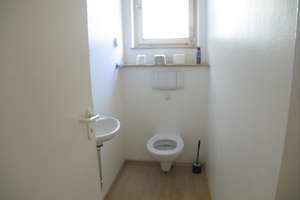 Geräumige, 2-Zimmerwohnung (ohne Balkon) mit großer Wohnküche und Tageslichtbad Nähe Fußgängerzone – Berliner Straße 12, 75172 Weststadt, Pforzheim – Vorschaubild 7