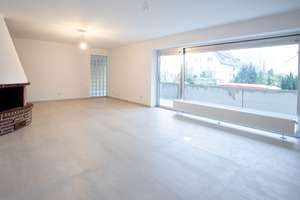 250m² Wohnen und Hobby auf 2 Etagen. NEU SANIERT. Sauna, Whirlpool, Kamin, Wintergarten, Dopp.Garage – Am Sündnerkamp 21, 30629 Misburg-Nord, Hannover – Vorschaubild 4