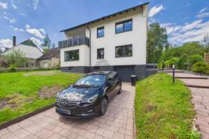 Hochwertig saniertes Zweifamilienhaus mit Terrasse, Balkon & Ausbaureserve