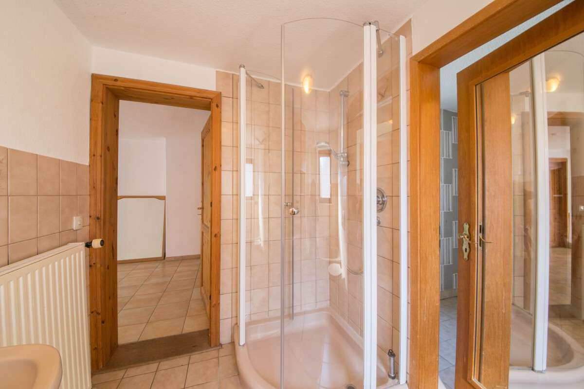 Immobilie in Niesgrau - Zweifamilienhaus mit Traumgarten in Wassernähe - Bild 1