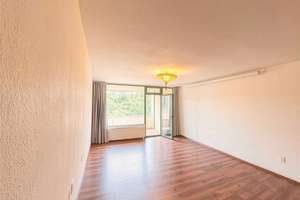 Bezugsfrei & voller Möglichkeiten – 2,5-Zimmer-Wohnung mit Tiefgaragenstellplatz – Die vollständige Adresse der Immobilie erhältst du vom Anbieter., 64289 Kranichstein, Darmstadt – Vorschaubild 2
