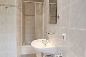 Platzwunder im Grünen: Charmantes Reiheneckhaus (5 Zi.) mit sonnigem Garten & idealem Grundriss – Westfalenring 22C, 12207 Lichterfelde, Berlin – Vorschaubild 3