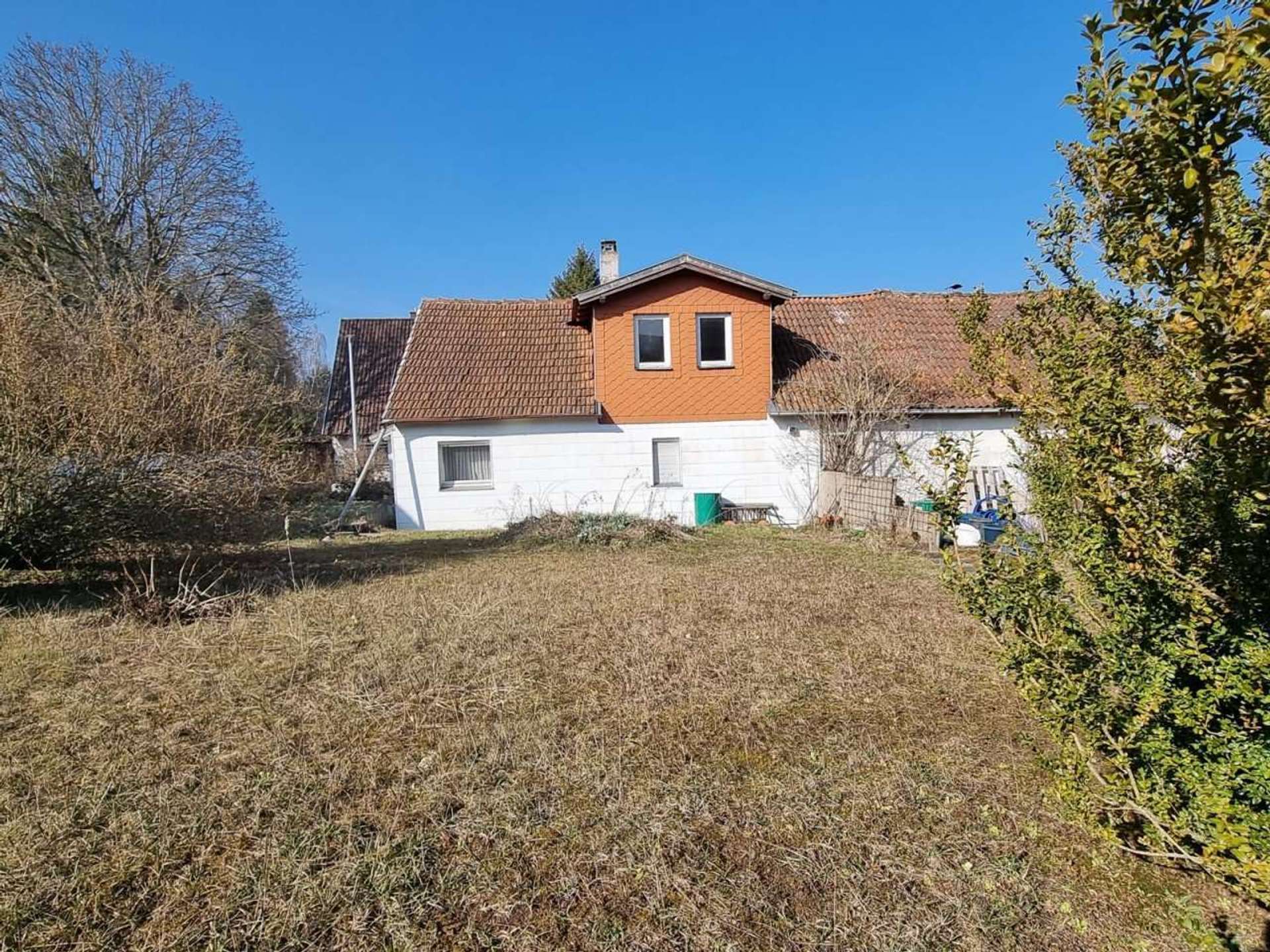 Altes Haus mit Scheune oder "Bauplatz in spé" in guter Wohnlage von Coburg, Coburg – Bild 1