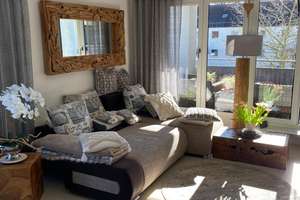 Helle 2,5-Zimmer-Wohnung mit Balkon im 1. OG in Gilching