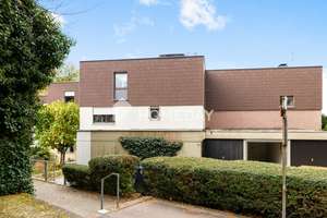 Abendsonne auf der Dachterrasse mit Fernblick: großzügig modernisiertes RMH mit Garten & Garage – Die vollständige Adresse der Immobilie erhältst du vom Anbieter., 69126 Boxberg, Heidelberg – Vorschaubild 3