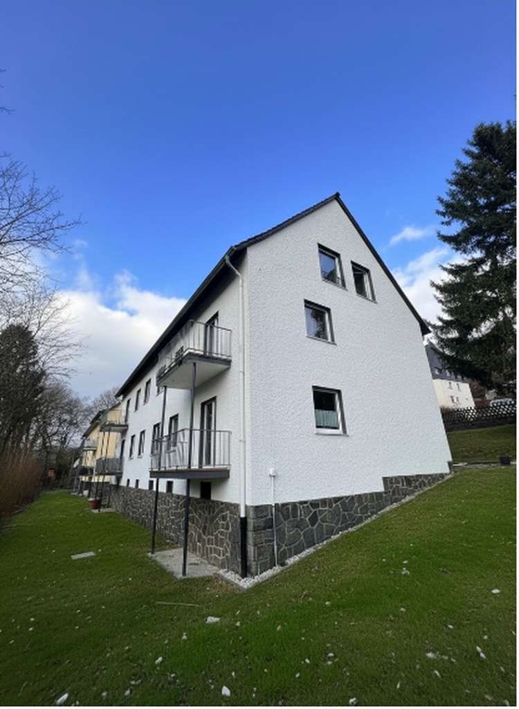 Immobilie in Dietzhölztal - Bezugsfrei & frisch saniert: Helle 3-Zi Wohnung in 35716 Dietzhölztal - Bild 1