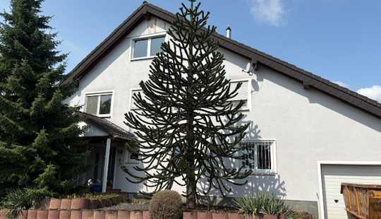 Bild von Geräumiges Einfamilienhaus mit Einliegerwhg. - OT Bauernheim