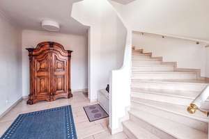Imposante Maisonette-Wohnung mit Einfamilienhaus-Charakter, 4 Balkonen, Doppelcarport u. Sauna! – Die vollständige Adresse der Immobilie erhältst du vom Anbieter., 23627 Groß Grönau – Vorschaubild 4