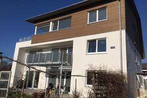 Moderne sanierte Wohnung mit großem Garten & Balkon