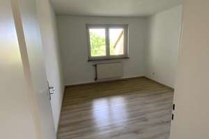 Demnächst frei! 2-Zimmer-Wohnung in Remscheid Lüttringhausen – Lockfinker Straße 32, 42899 Klausen, Remscheid – Vorschaubild 2