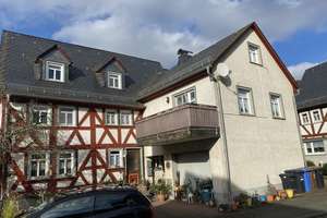 Ruhig gelegen und dennoch Mitten im Leben! 6 ZKB in Dillenburg Eibach zu vermieten – Hauptstr. 53, 35683 Dillenburg – Vorschaubild 2