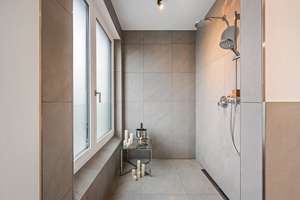 Exklusives Penthouse mit über den Dächern von Wiesbaden – Die vollständige Adresse der Immobilie erhältst du vom Anbieter., 65189 Südost, Wiesbaden – Vorschaubild 12
