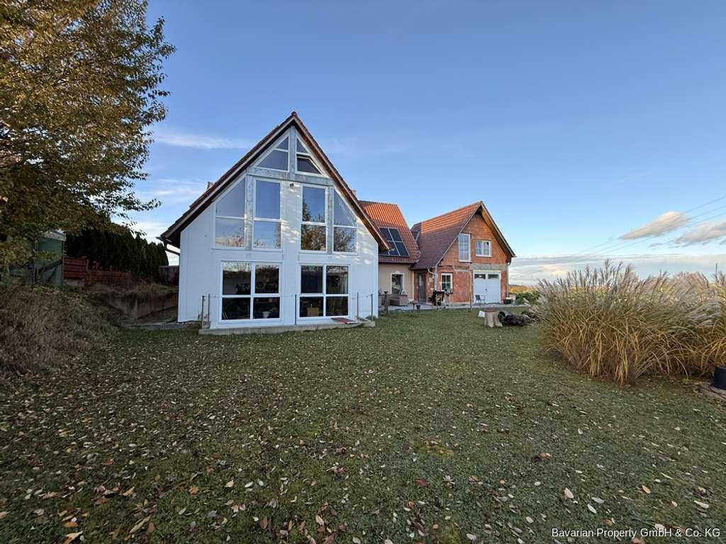 Immobilie in Schierling - Viel Platz für die Familie: Einfamilienhaus auf ca. 1.000 m² Grundstück - Bild 2