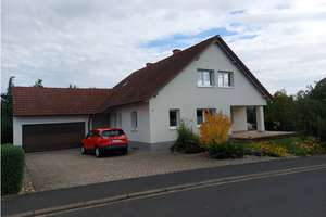 Geräumiges, energetisch saniertes 6,5-Zimmer-Einfamilienhaus – Die vollständige Adresse der Immobilie erhältst du vom Anbieter., 97723 Oberthulba – Vorschaubild 1