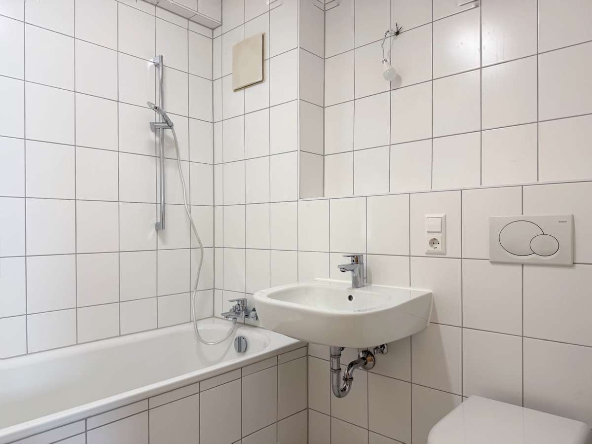 Immobilie in Rudersberg - Backsteinhaus in Rudersberg – Einfamilienhaus mit Scheune, Garten und viel Potenzial - Bild 0