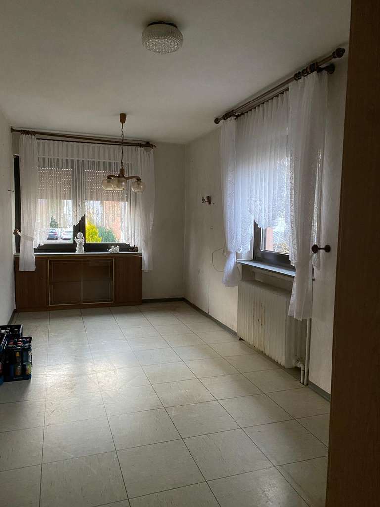 Immobilie in Hohenroda - *** Großzügiges Einfamilienhaus mit Einliegeroption, Garage & Carport *** - Bild 3