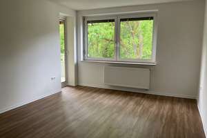 Schöne 4-Zimmer-Wohnung mit Balkon in Dreieich zu vermieten – Berliner Ring 12, 63303 Dreieich – Vorschaubild 1