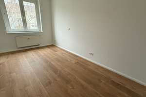 Modernes Laminat / 2. OG / sonniger Balkon - Bad mit Dusche + Fenster ! – Richard-Wagner-Straße 60, 9119 Kappel, Chemnitz – Vorschaubild 16