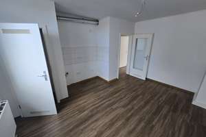 Sanierte 2-Zimmer Wohnung mit Balkon in Düsseldorf-Oberbilk – Höhenstr. 17, 40227 Oberbilk, Düsseldorf – Vorschaubild 4
