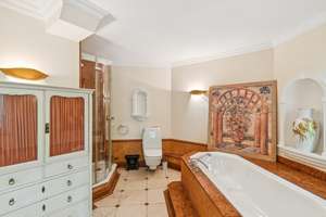 Prinz-Ludwigs-Höhe: Stilvolle, sehr ruhig gelegene Maisonettewohnung mit "Haus im Haus"-Charakter – Die vollständige Adresse der Immobilie erhältst du vom Anbieter., 81479 Thalkirchen, München – Vorschaubild 6