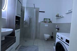 Ruhige Dachgeschosswohnung mit Terrasse in Berlin-Altglienicke – Lugierring 1, 12524 Altglienicke, Berlin – Vorschaubild 2