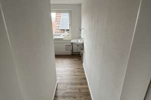 Modernisierte 3-Zimmer Dachgeschosswohnung mit Balkom in Hameln – Die vollständige Adresse der Immobilie erhältst du vom Anbieter., 31789 Hameln – Vorschaubild 8