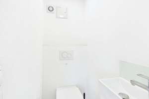 Die Tür geht auf, der Blick hinauf: 4-Zimmer mit Südbalkon und Weitsicht in Feuerbach! – 70469 Feuerbacher Tal, Stuttgart – Vorschaubild 20