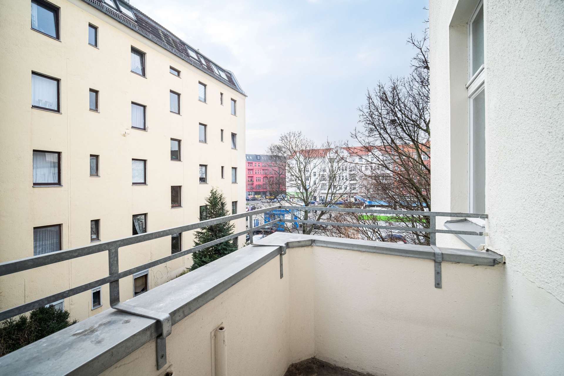 Sanierungsbedürftige 2-Zimmer Altbauwohnung in Neukölln, Berlin – Bild 4