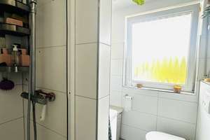 Vielseitiges Investment: Doppelhaus mit 3 Wohneinheiten, Stellplätzen und attraktiver Lage – Die vollständige Adresse der Immobilie erhältst du vom Anbieter., 33818 Leopoldshöhe – Vorschaubild 13
