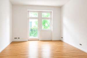 Helle 3-Zimmer-Wohnung mit Balkon & EBK in Offenbachs Nordend - (Erstbezug nach Sanierung)