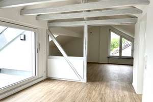 Charmante 2,5-Zimmer Dachgeschosswohnung in Stuttgart-Riedenberg – Die vollständige Adresse der Immobilie erhältst du vom Anbieter., 70619 Riedenberg, Stuttgart – Vorschaubild 2