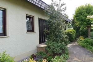 Stattliches, grundsolides Domizil mit Doppelgarage und schön eingewachsenem Garten - Dingolshausen – 97497 Dingolshausen – Vorschaubild 11