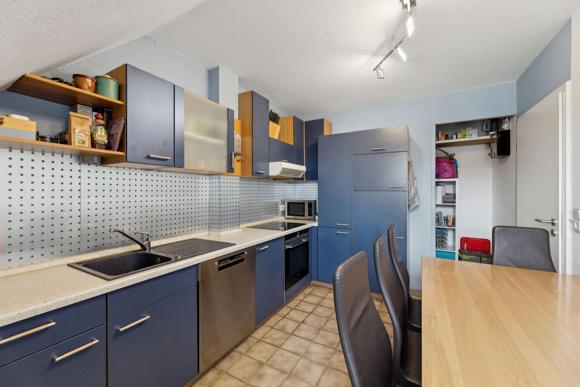 Immobilie in Röttenbach - Schicke 4-Zimmer Maisonette-Wohnung (2. OG u. DG) in Ortsrandlage von Röttenbach! - Bild 2