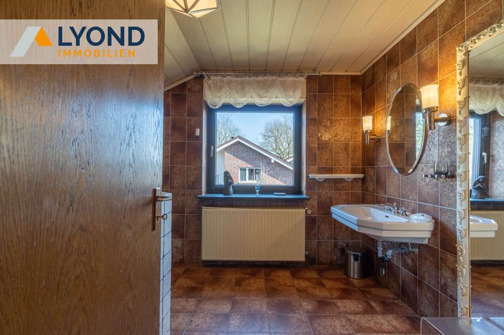 Immobilie in Borken - 2 FH in Top Lage von Borken - freistehend, großzügig - individuell - Platz für die ganze Familie - Bild 2