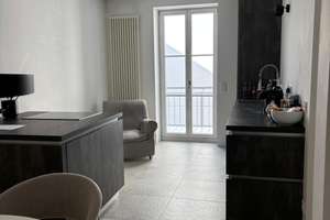 Stilvolle 2-Zimmer Altbauwohnung nähe Wiener Platz mit Balkon