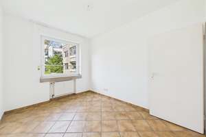 Optimale Grundrissstruktur im renovierungsbedürftigen 4-Zimmer-Wohntraum im beliebten D-Düsseltal – Die vollständige Adresse der Immobilie erhältst du vom Anbieter., 40237 Düsseltal, Düsseldorf – Vorschaubild 23