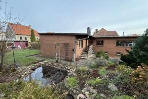 Kleines Einfamilienhaus mit Garten in zentraler Lage in Schöningen – Die vollständige Adresse der Immobilie erhältst du vom Anbieter., 38364 Schöningen – Vorschaubild 1
