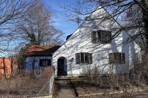 Charmantes Einfamilienhaus mit großem Garten und Doppelgarage in Schongau! – Die vollständige Adresse der Immobilie erhältst du vom Anbieter., 86956 Schongau – Vorschaubild 1