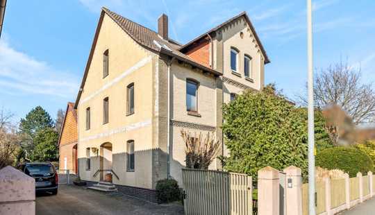 Bild von Hoheneggelsen: Großzügiges Herrenhaus auf parkähnlichem Grundstück