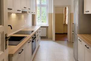 Exklusive 4-Zimmer-Altbauwohnung am Rüdesheimer Platz