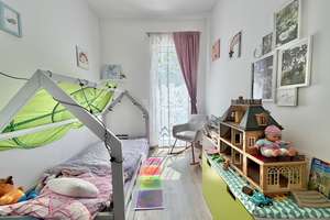 Modernes Familienhaus (2021)
186 m² | Pool | Heimkino | 3 Bäder
Nähe Adlershof & BER – Die vollständige Adresse der Immobilie erhältst du vom Anbieter., 12524 Altglienicke, Berlin – Vorschaubild 12