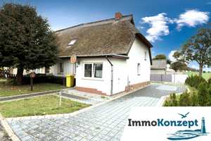Einziehen und wohlfühlen! Modernisierte DHH mit 4 Zi., ca. 81m² Wfl, Ausbaureserve & Pachteinnahmen – Ostvorpommern (Kreis) – Vorschaubild 1