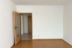 Wohnen genießen im Herzen von Dresden! 2 Zimmer – 2 Balkone, Wannenbad + Aufzug – 1069 Seevorstadt-Ost/Großer Garten, Dresden – Vorschaubild 3