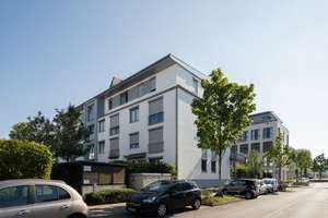 Helle neuwertige Eigentumswohnung mit eigenem Garten und Tiefgaragenstellplatz im Quartier Colonia – Die vollständige Adresse der Immobilie erhältst du vom Anbieter., 51103 Kalk (Ortsteil), Köln – Vorschaubild 1
