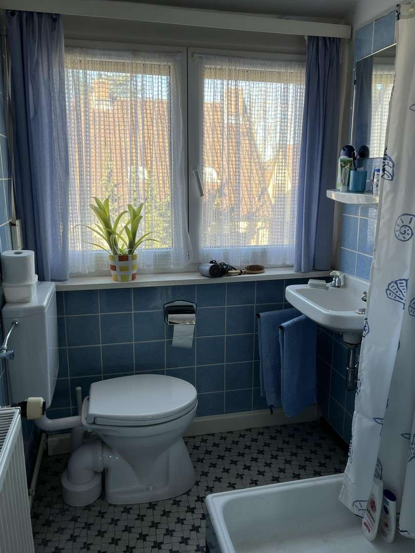 Immobilie in Schweinfurt - Mehrfamilienhaus am Hochfeld - Herrlich ruhig und doch zentrumsnah - Bild 0