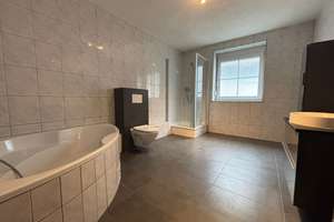 Rodenbach, Reiheneckhaus mit 6 ZKB, 2 Bäder, Gäste-WC, Terrasse, Carport – Die vollständige Adresse der Immobilie erhältst du vom Anbieter., 67688 Rodenbach – Vorschaubild 14